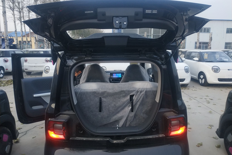 吉利银河 2025款 210km 熊猫卡丁局部细节23