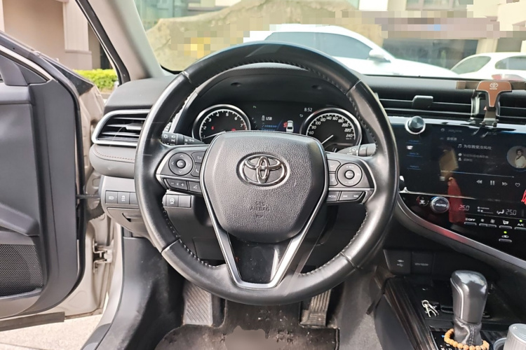 丰田 凯美瑞 2019款 2.0G 豪华版 国VI中控内饰13