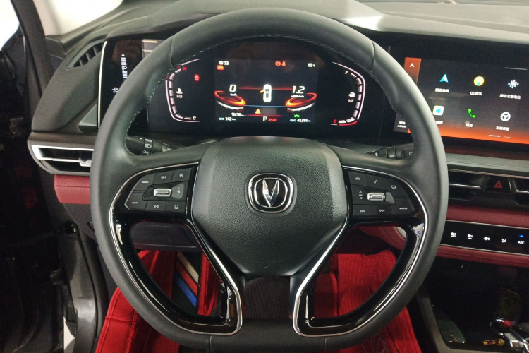 长安CS75 PLUS 2020款 1.5T 自动尊贵型中控内饰13