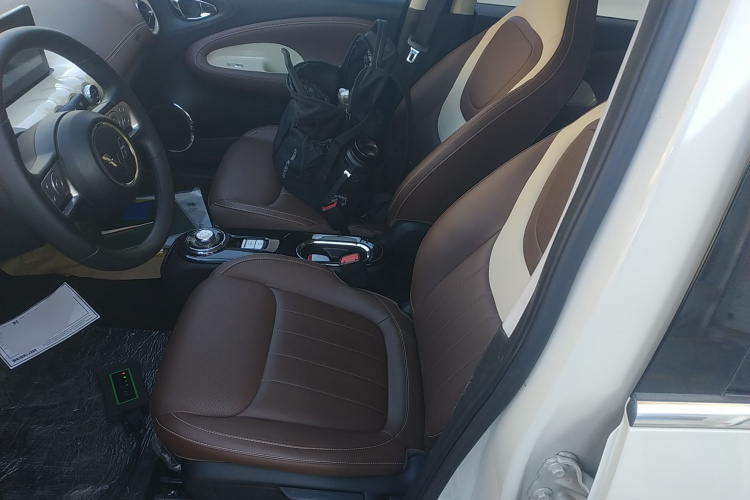 五菱汽车 五菱缤果 2023款 333km 悦享款中控内饰19