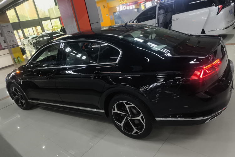 大众 迈腾 2026款 3000万辆甄选款 380TSI DSG豪华型车身外观6003