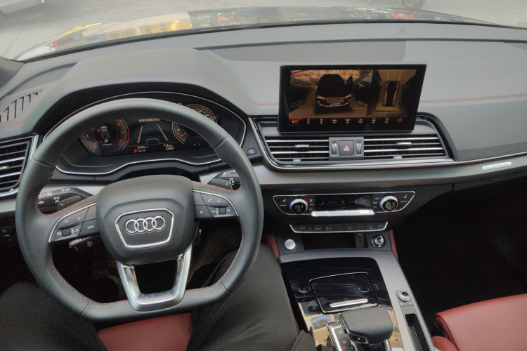 奥迪Q5L 2025款 40 TFSI 豪华动感型中控内饰7002