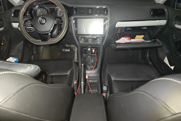 大众 速腾 2015款 1.6L 自动舒适型中控内饰12