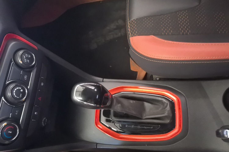 奇瑞 瑞虎3X 2017款 1.5L 自动时尚版局部细节18