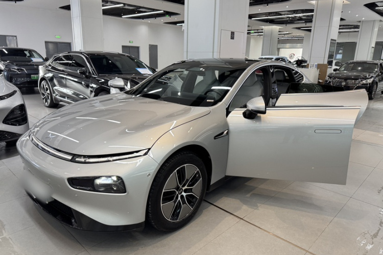 小鹏P7 2023款 P7i 702 Max车身外观6002