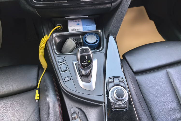 宝马3系(进口) 2013款 改款 328i运动设计套装局部细节18