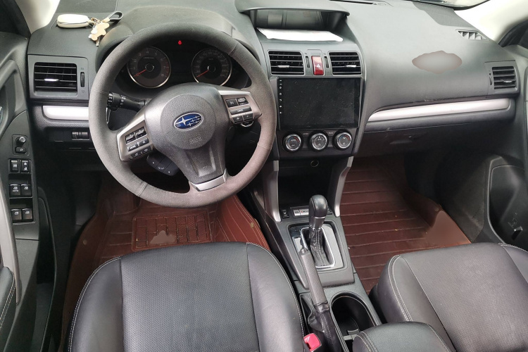 斯巴鲁 森林人 2013款 2.5i 自动豪华版中控内饰7002