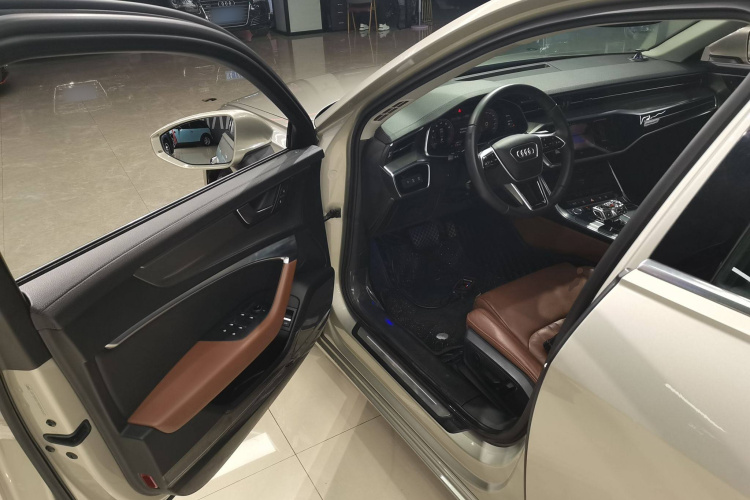 奥迪A6L 2019款 45 TFSI 臻选致雅型中控内饰20