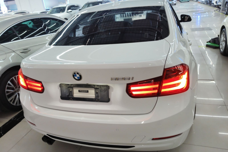 宝马3系 2014款 328i 运动设计套装车身外观6004