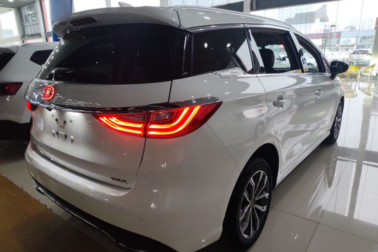 比亚迪 宋MAX 2019款 1.5T 自动智联睿逸天窗型 6座 国VI车身外观7