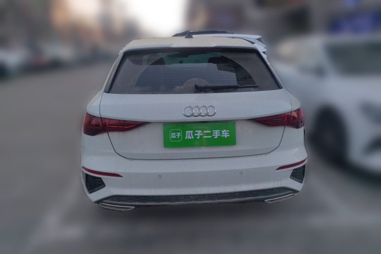 奥迪A3 2022款 Sportback 35 TFSI 时尚运动型车身外观6