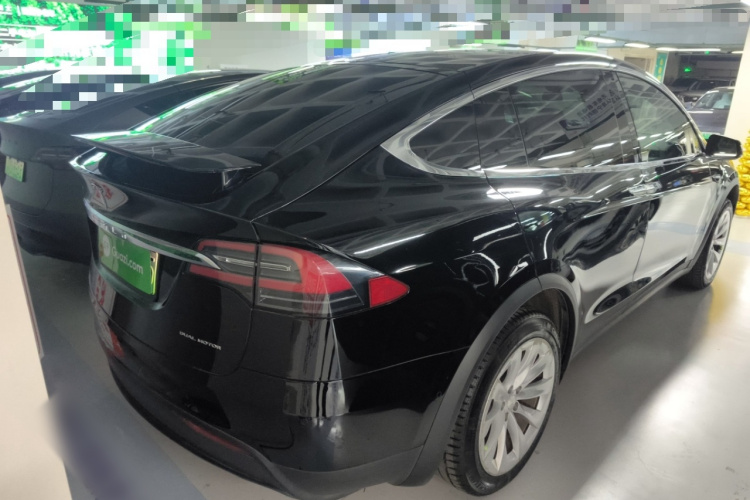 特斯拉 Model X 2019款 长续航版车身外观6