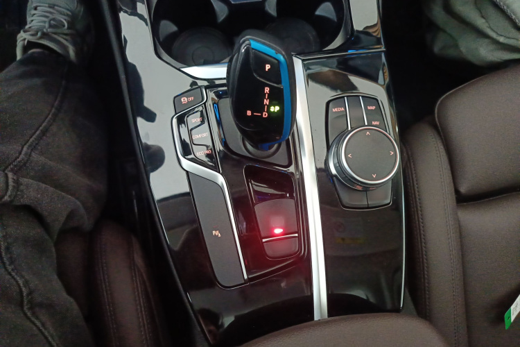 宝马iX3 2021款 领先型局部细节18