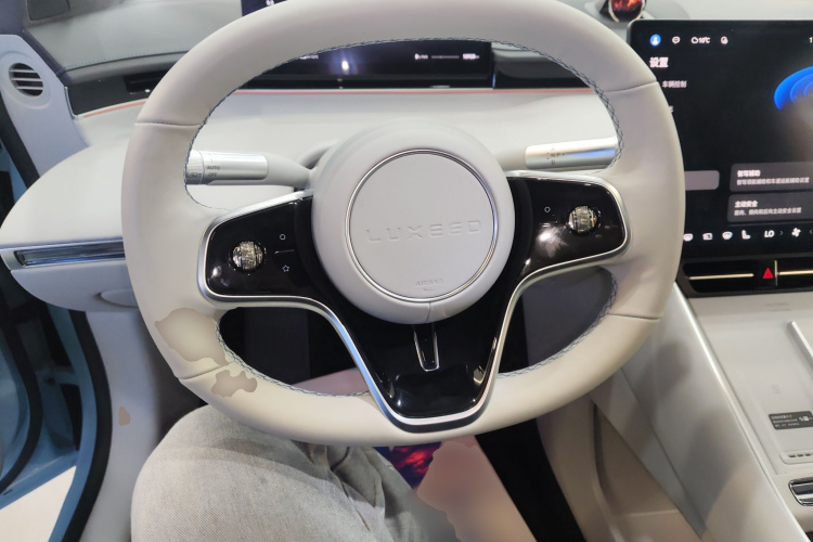 鸿蒙智行 智界S7 2025款 855km Max中控内饰13