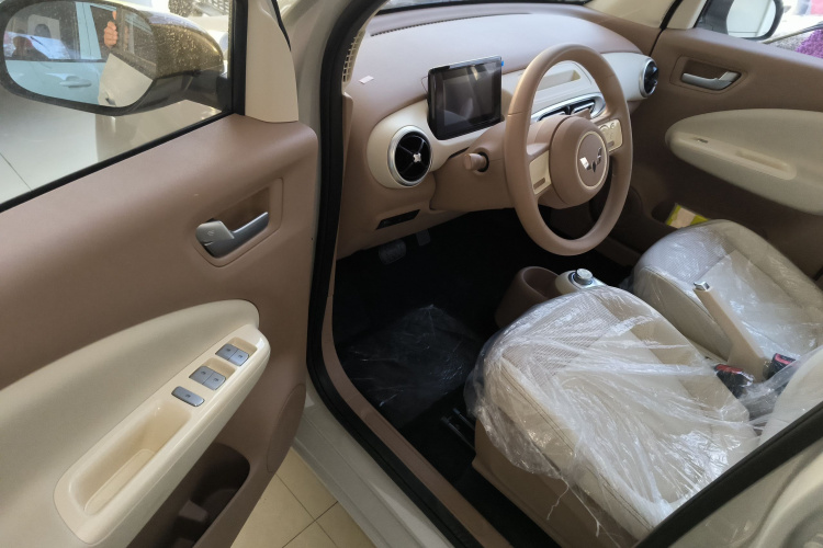 五菱汽车 宏光MINIEV 2025款 四门版 进阶款中控内饰7003