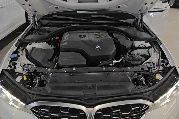 宝马3系 2025款 325Li M运动套装机舱底盘24