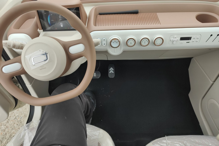 奔腾小马 2026款 222km 萌趣马 Plus中控内饰12