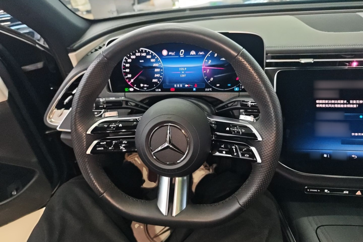 奔驰E级 2024款 E 300 L 时尚运动型局部细节13