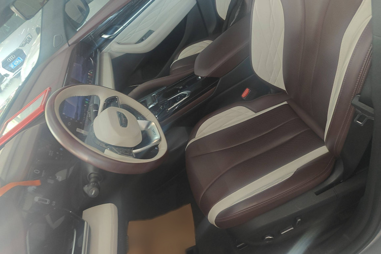 吉利汽车 星越L 2021款 2.0TD DCT EVO两驱尊贵型局部细节19