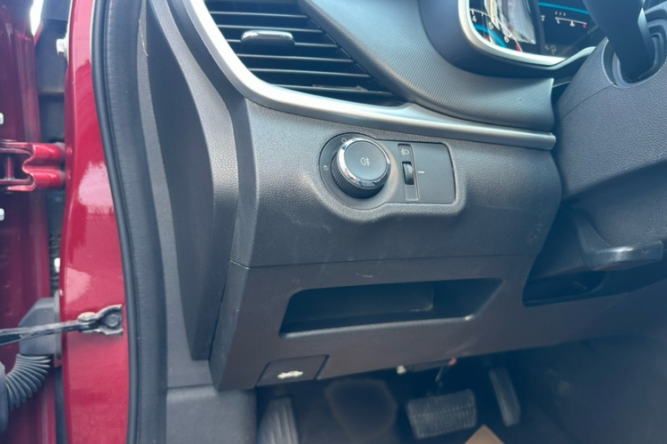 雪佛兰 科沃兹 2019款 320 自动欣悦版中控内饰7006