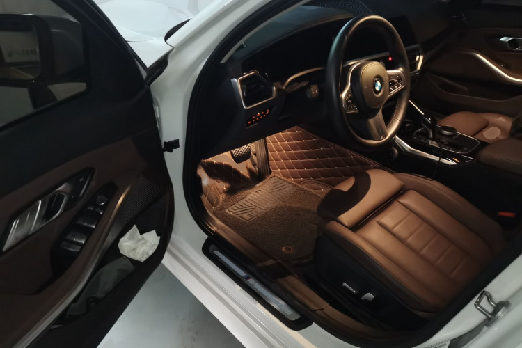 宝马3系 2021款 320Li M运动套装中控内饰7003