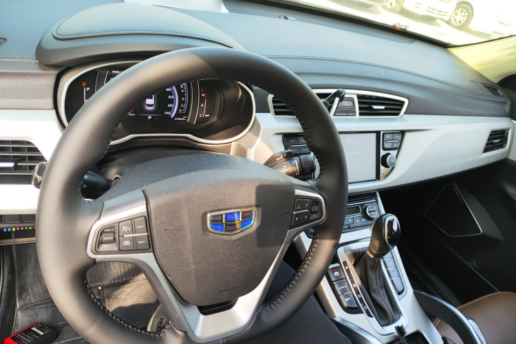 吉利汽车 博越 2016款 1.8TD 自动智尊型中控内饰12