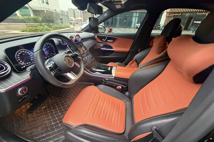 奔驰C级 2022款 改款 C 260 L 运动版中控内饰7008