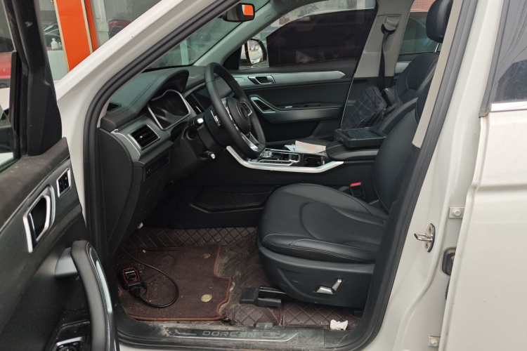 大乘汽车 大乘G70s 2019款 2.0T 自动至尊型中控内饰19