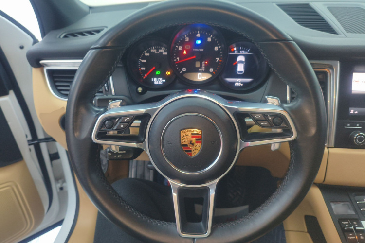 保时捷 2017款  Macan 2.0T中控内饰13