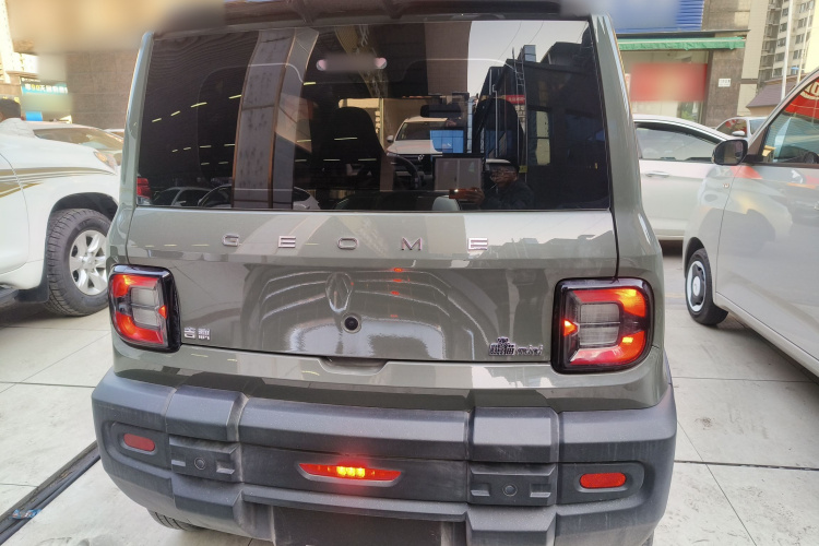 吉利银河 2024款 200km 熊猫骑士车身外观6004