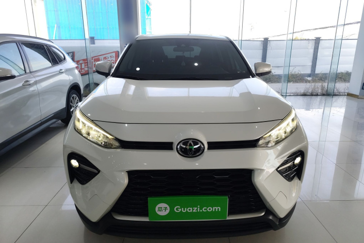 丰田 威兰达 2021款 2.0L CVT两驱豪华版车身外观2