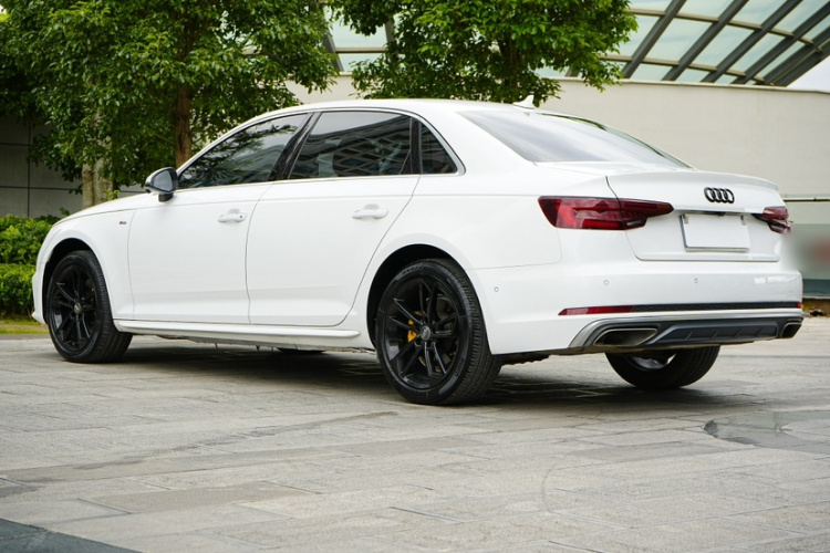 奥迪A4L 2019款 40 TFSI 运动型 国VI车身外观6006