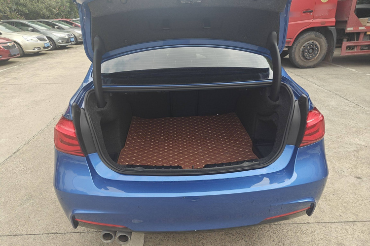 宝马3系 2018款 320i M运动套装中控内饰23