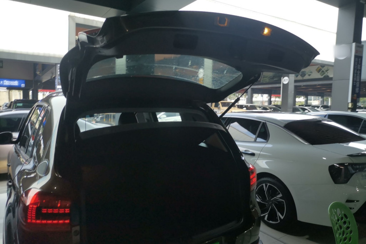 大众 途观 2016款 280TSI 自动两驱丝绸之路风尚版机舱底盘23