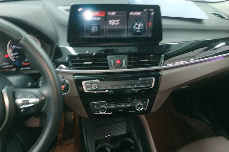 宝马X1 2021款 sDrive25Li 领先型中控内饰12
