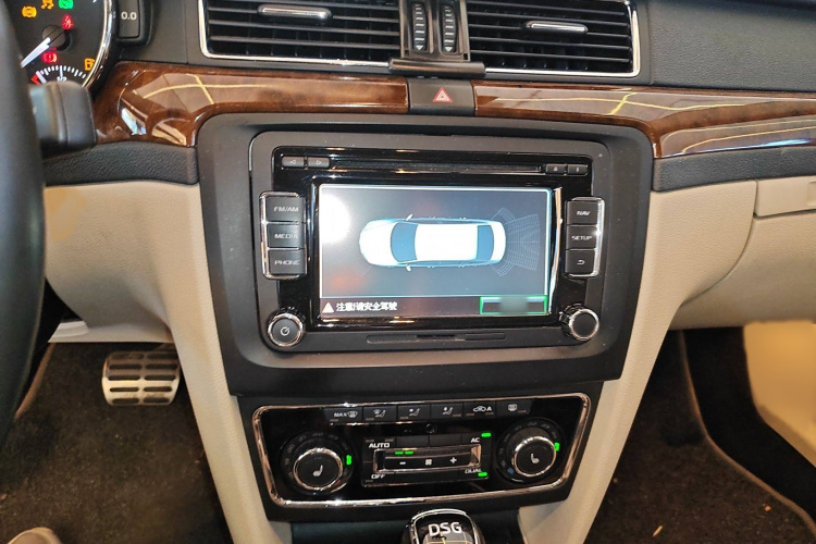 斯柯达 速派 2013款 2.0TSI DSG尊仕版局部细节16