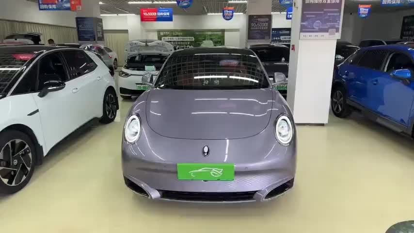 欧拉闪电猫 2022款 555km 尊贵版实拍1