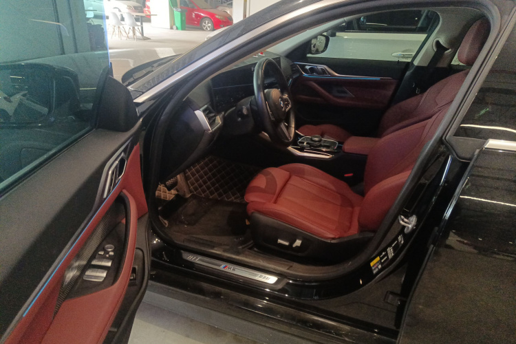 宝马i4 2023款 eDrive35局部细节19