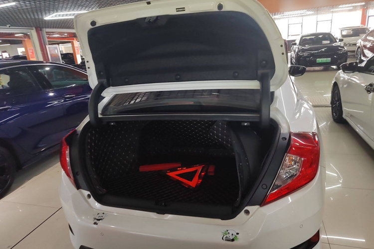 本田 思域 2016款 220TURBO 手动豪华版中控内饰23