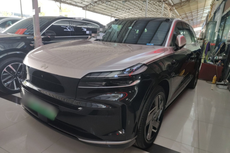 乐道L90 2025款 Ultra 六座版车身外观1