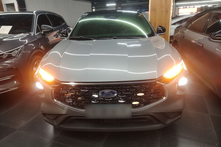 福特 蒙迪欧 2025款 2.0T EcoBoost E 混动 运动版车身外观2