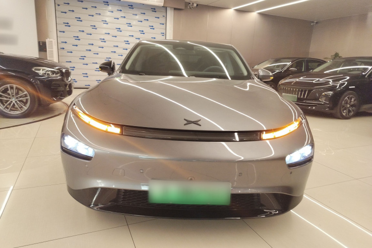 小鹏P7 2020款 586N车身外观2