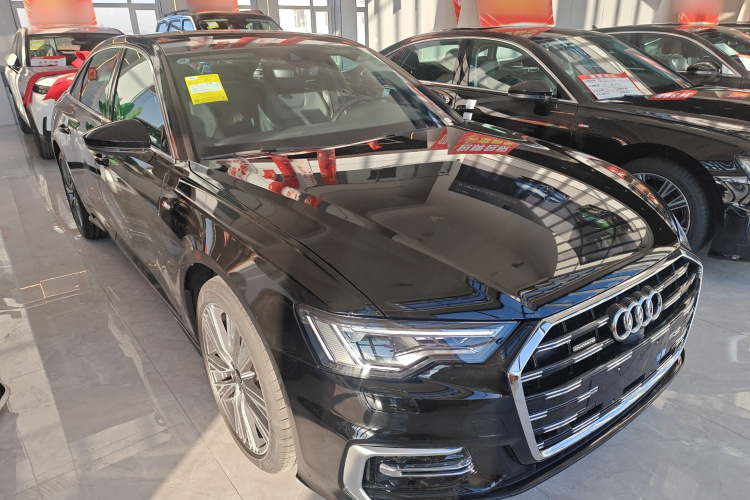 奥迪A6L 2026款 45 TFSI quattro 臻选动感型车身外观3