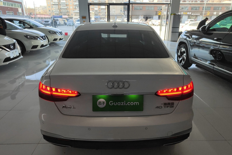 奥迪A4L 2023款 40 TFSI 时尚动感型车身外观6004