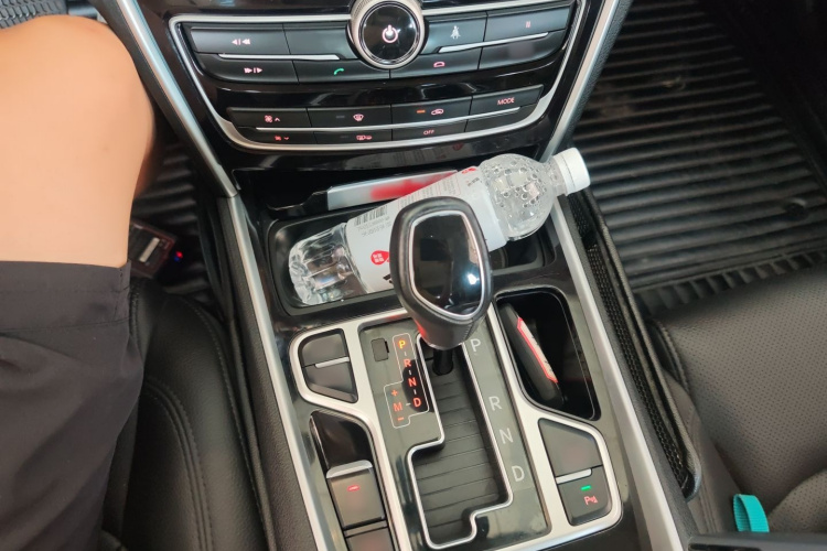 吉利汽车 博瑞 2017款 2.4L 尊尚型局部细节18