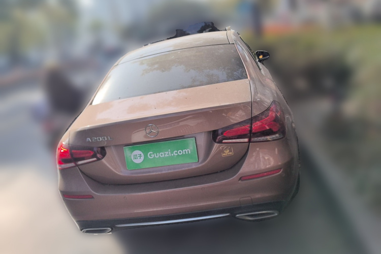 奔驰A级 2019款 改款 A 200 L车身外观6004