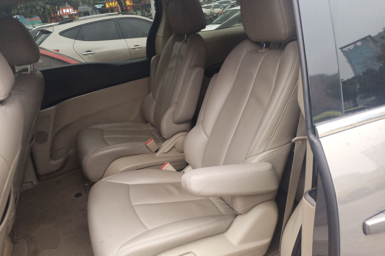 别克GL8 2018款 28T 舒适型 国VI中控内饰21