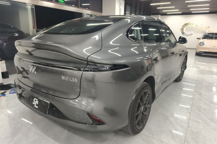 智己汽车 智己LS6 2023款 Max 标准版车身外观7
