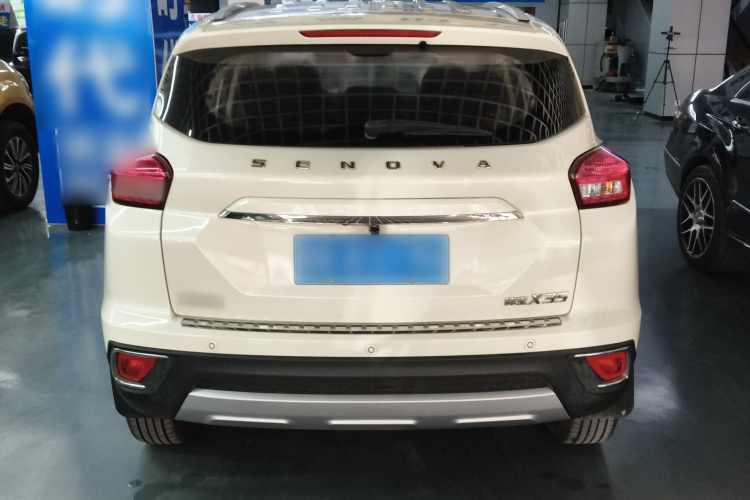 北京汽车 绅宝X35 2016款 1.5L 手动精英版车身外观6