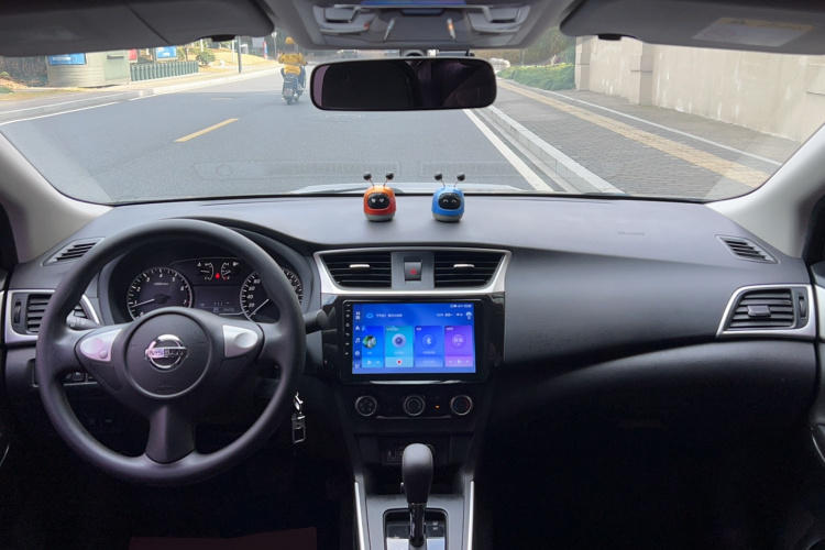 日产 轩逸 2021款 经典 1.6XE CVT舒适版中控内饰7002